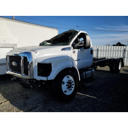 2022 FORD F650