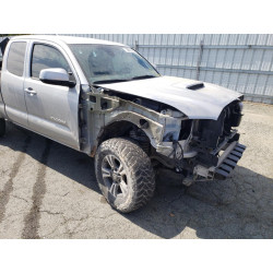 2018 TOYOTA TACOMA