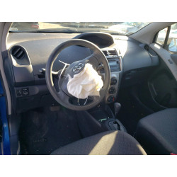 2010 TOYOTA YARIS