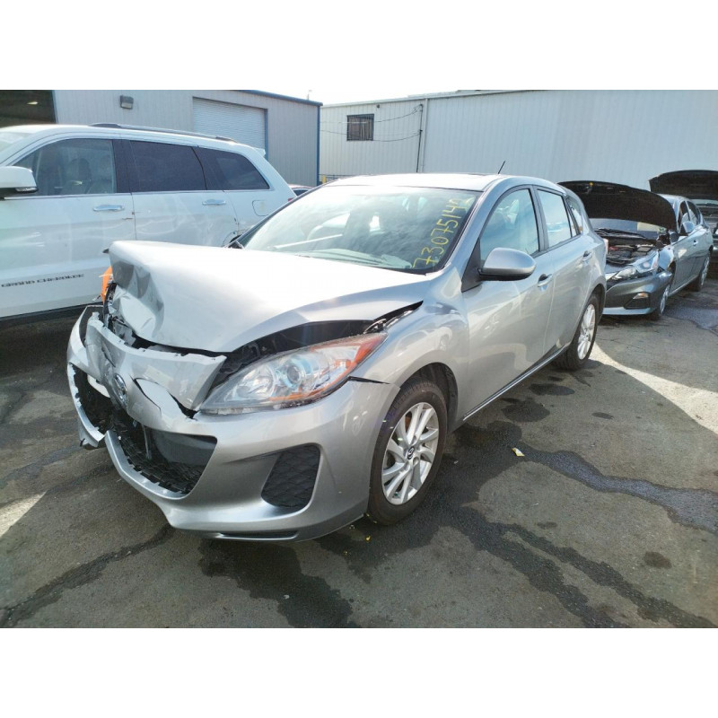 2013 MAZDA 3