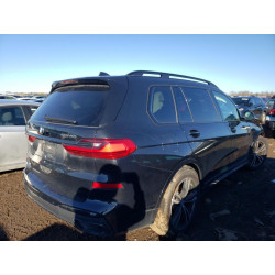 2022 BMW X7