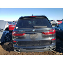 2022 BMW X7