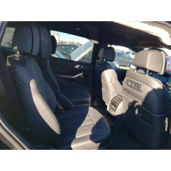 2022 BMW X7