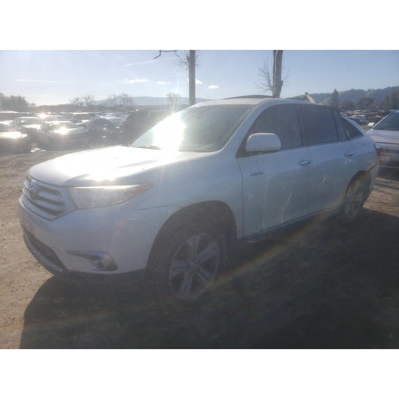 2013 TOYOTA HIGHLANDER