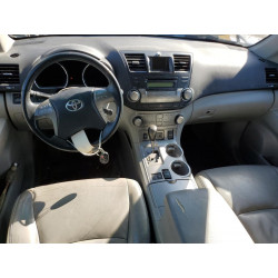 2010 TOYOTA HIGHLANDER