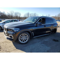 2021 BMW X5 5UXCR6C02M9E85696 52270365