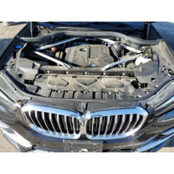 2021 BMW X5 5UXCR6C02M9E85696 52270365