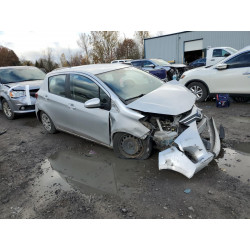 2015 TOYOTA YARIS