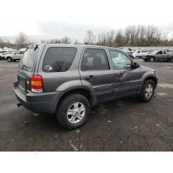 2004 FORD ESCAPE