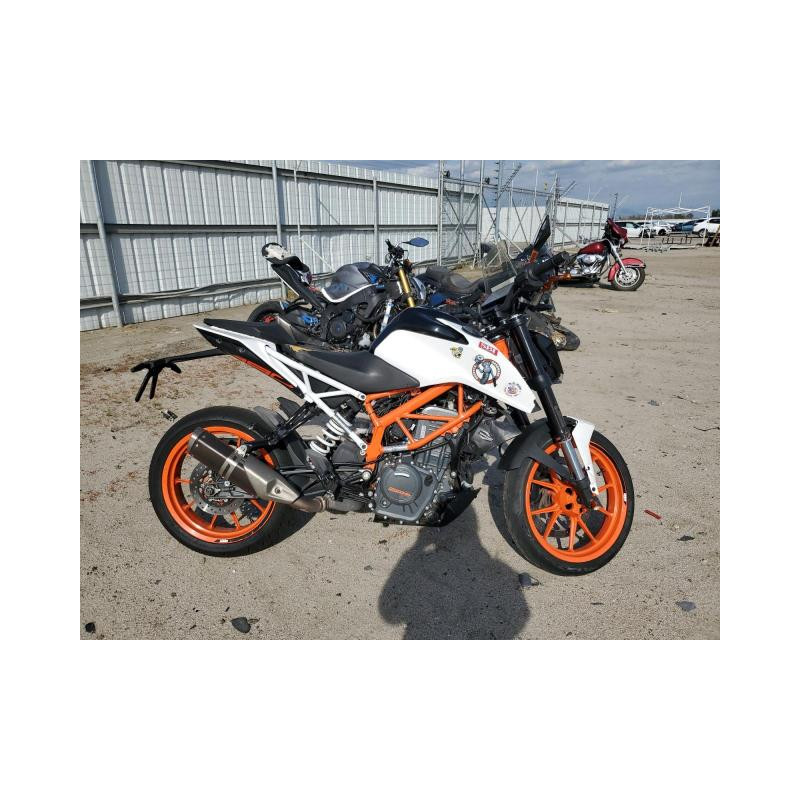 2020 KTM MOTORCYCLE MD2JPJ401LC220521 55725635 2020 KTM MOTORCYCLE MD2JPJ401LC220521 55725635