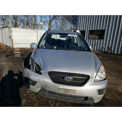 2009 KIA RONDO