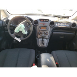 2009 KIA RONDO