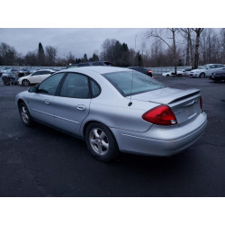 2002 FORD TAURUS