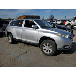 2011 TOYOTA HIGHLANDER