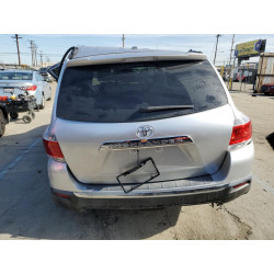 2011 TOYOTA HIGHLANDER