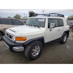 2010 TOYOTA FJ CRUISER