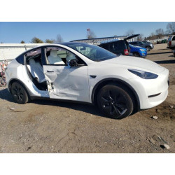 2024 TESLA MODEL Y 7SAYGAEE5RF064240 46349625