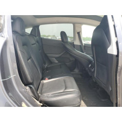2021 TESLA MODEL Y 5YJYGDEE0MF196037 60110185