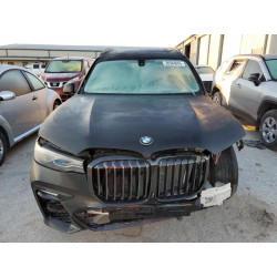 2022 BMW X7
