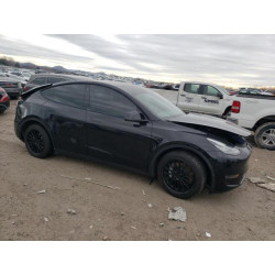 2021 TESLA MODEL Y 5YJYGAEE1MF199950 43215795