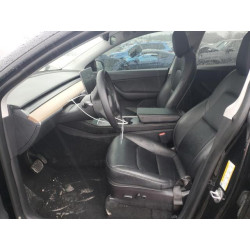 2021 TESLA MODEL Y 5YJYGAEE1MF199950 43215795
