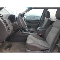 2005 FORD ESCAPE