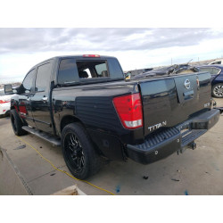 2005 NISSAN TITAN