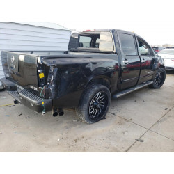 2005 NISSAN TITAN