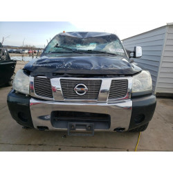2005 NISSAN TITAN