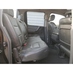 2005 NISSAN TITAN
