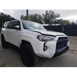 2020 TOYOTA 4RUNNER JTEBU5JRXL5819107 86111255