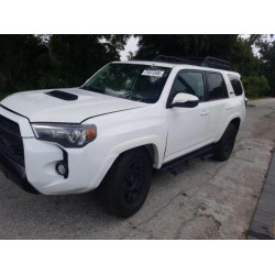 2020 TOYOTA 4RUNNER JTEBU5JRXL5819107 86111255