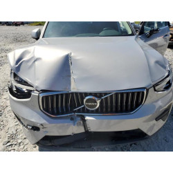 2024 VOLVO XC40 CORE YV4L12UK1R2202815 70803815