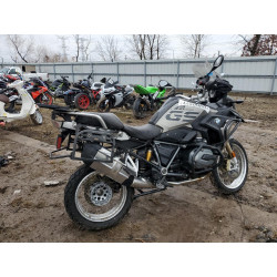 2017 BMW R-SERIES