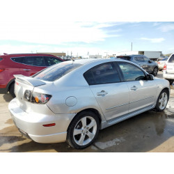 2004 MAZDA MAZDA3