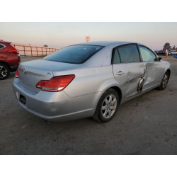 2006 TOYOTA AVALON