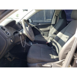 2011 VOLKSWAGEN TIGUAN