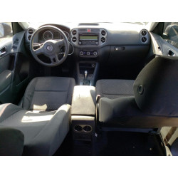 2011 VOLKSWAGEN TIGUAN