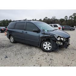2009 TOYOTA SIENNA