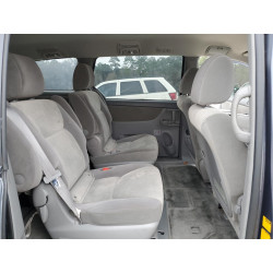 2009 TOYOTA SIENNA