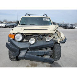 2010 TOYOTA FJ CRUISER