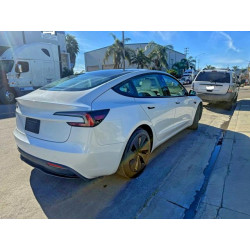 2025 TESLA MODEL 3 5YJ3E1EB1SF911604 72496405