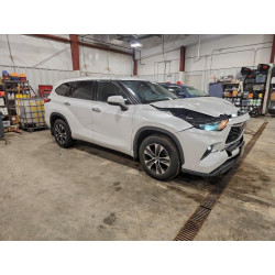2022 TOYOTA HIGHLANDER 5TDGZRBH9NS584592 98490195