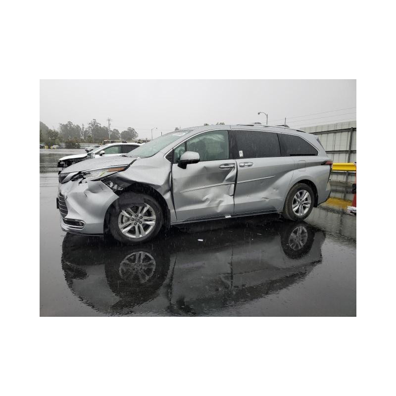 2025 TOYOTA SIENNA 5TDZSKFC3SS168763 92586085