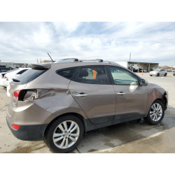 2011 HYUNDAI TUCSON