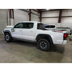 2018 TOYOTA TACOMA