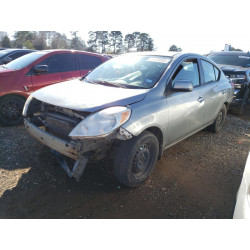 2013 NISSAN VERSA