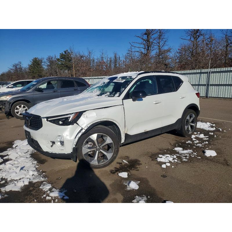 2025 VOLVO XC40 PLUS YV4L12UC8S2472302 73688265