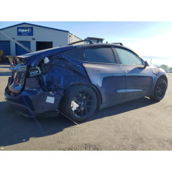 2021 TESLA MODEL Y 5YJYGDEEXMF153678 48941756