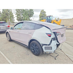 2023 TESLA MODEL Y 7SAYGDEE6PA106085 47947606